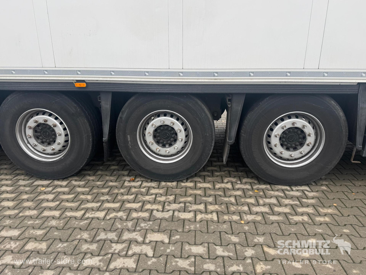 Isothermal semi-trailer SCHMITZ Reefer Multitemp Double deck: picture 10