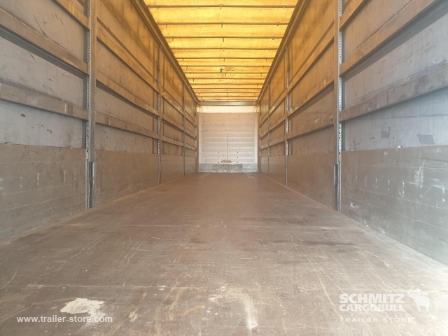 SCHMITZ Curtainsider Standard - Curtainsider semi-trailer: picture 5 SCHMITZ Curtainsider Standard - Curtainsider semi-trailer: picture 5
