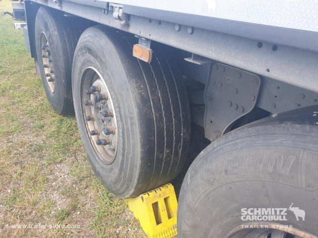 SCHMITZ Curtainsider Standard - Curtainsider semi-trailer: picture 3 SCHMITZ Curtainsider Standard - Curtainsider semi-trailer: picture 3