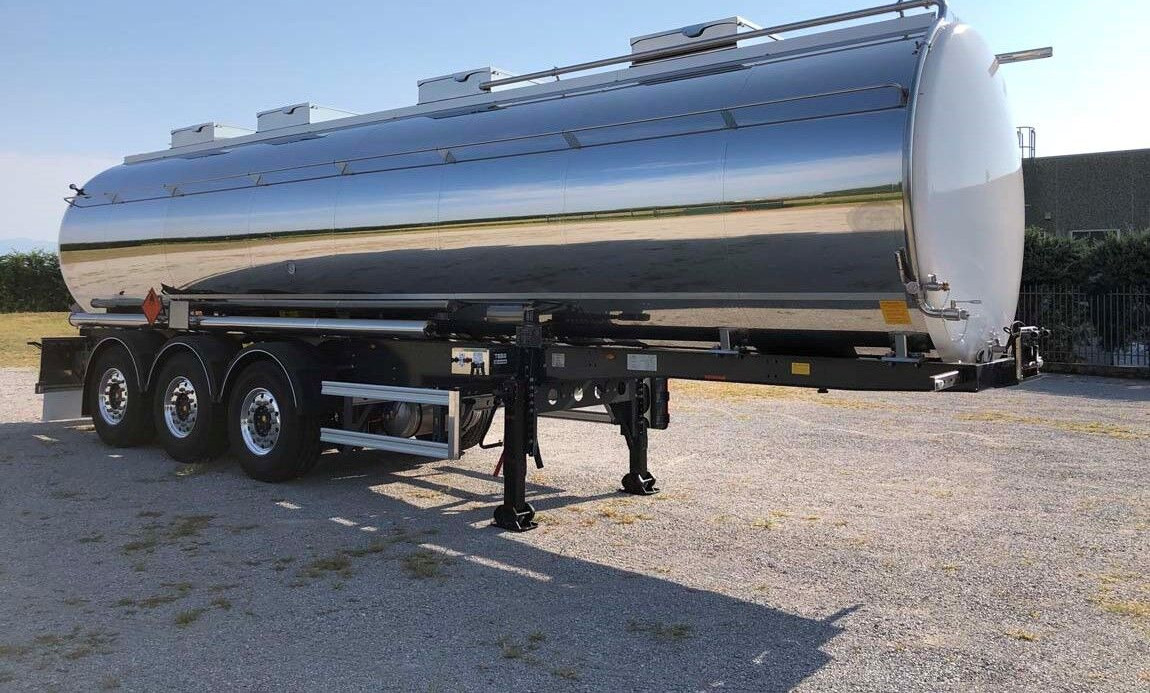 Bata CISTERNA MODELLO CHIMICA L4BH 33.000LT NUOVA - Tanker semi-trailer: picture 5 Bata CISTERNA MODELLO CHIMICA L4BH 33.000LT NUOVA - Tanker semi-trailer: picture 5