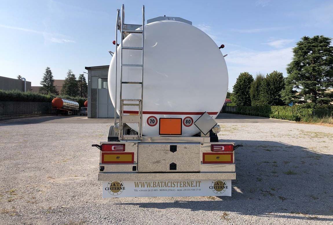 Bata CISTERNA MODELLO CHIMICA L4BH 33.000LT NUOVA - Tanker semi-trailer: picture 3 Bata CISTERNA MODELLO CHIMICA L4BH 33.000LT NUOVA - Tanker semi-trailer: picture 3