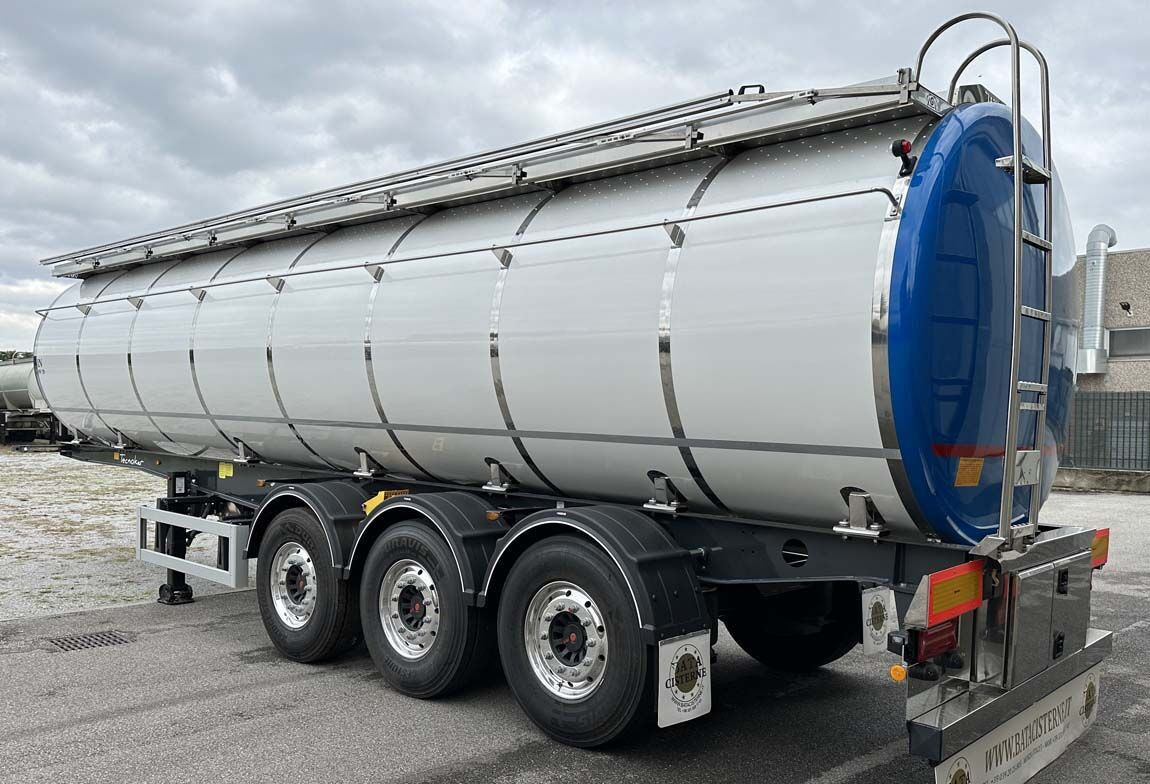 Bata CISTERNA SUPER LIGHT NUOVA - Tanker semi-trailer: picture 2 Bata CISTERNA SUPER LIGHT NUOVA - Tanker semi-trailer: picture 2