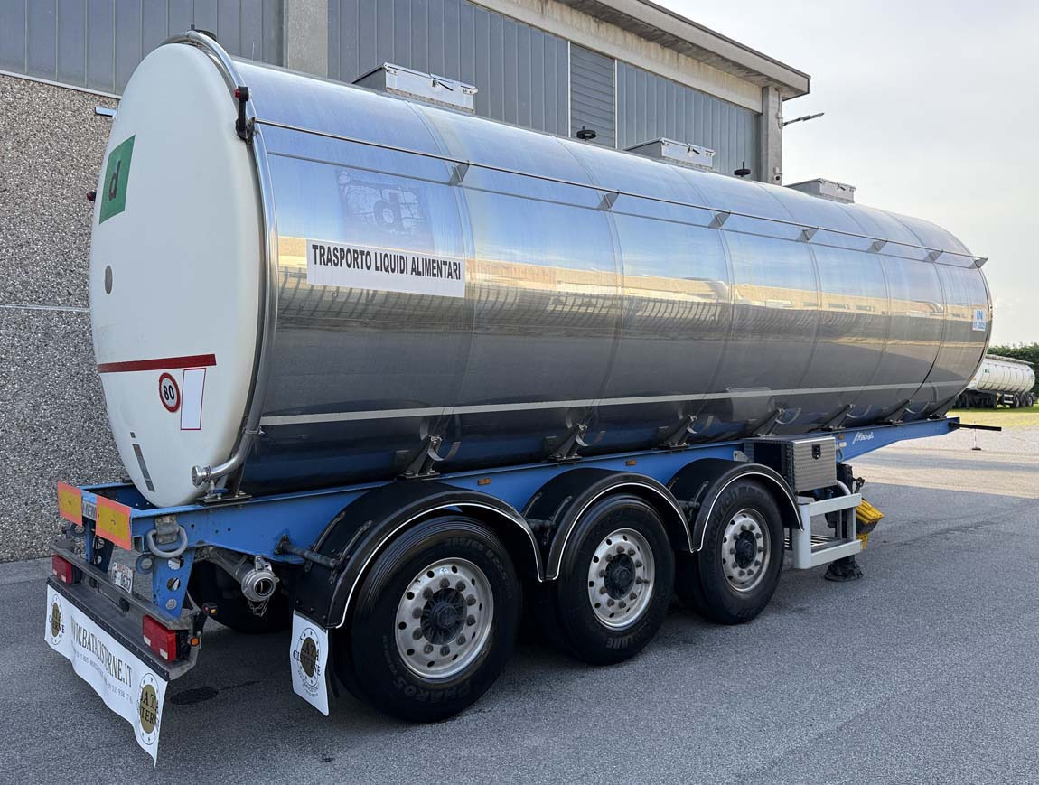 Bata SANTI/MENCI 13.000-8.000-13.000LT - Tanker semi-trailer: picture 4 Bata SANTI/MENCI 13.000-8.000-13.000LT - Tanker semi-trailer: picture 4