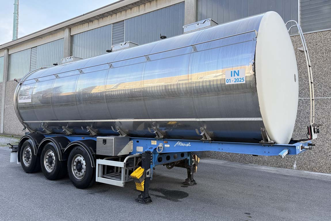 Bata SANTI/MENCI 13.000-8.000-13.000LT - Tanker semi-trailer: picture 5 Bata SANTI/MENCI 13.000-8.000-13.000LT - Tanker semi-trailer: picture 5