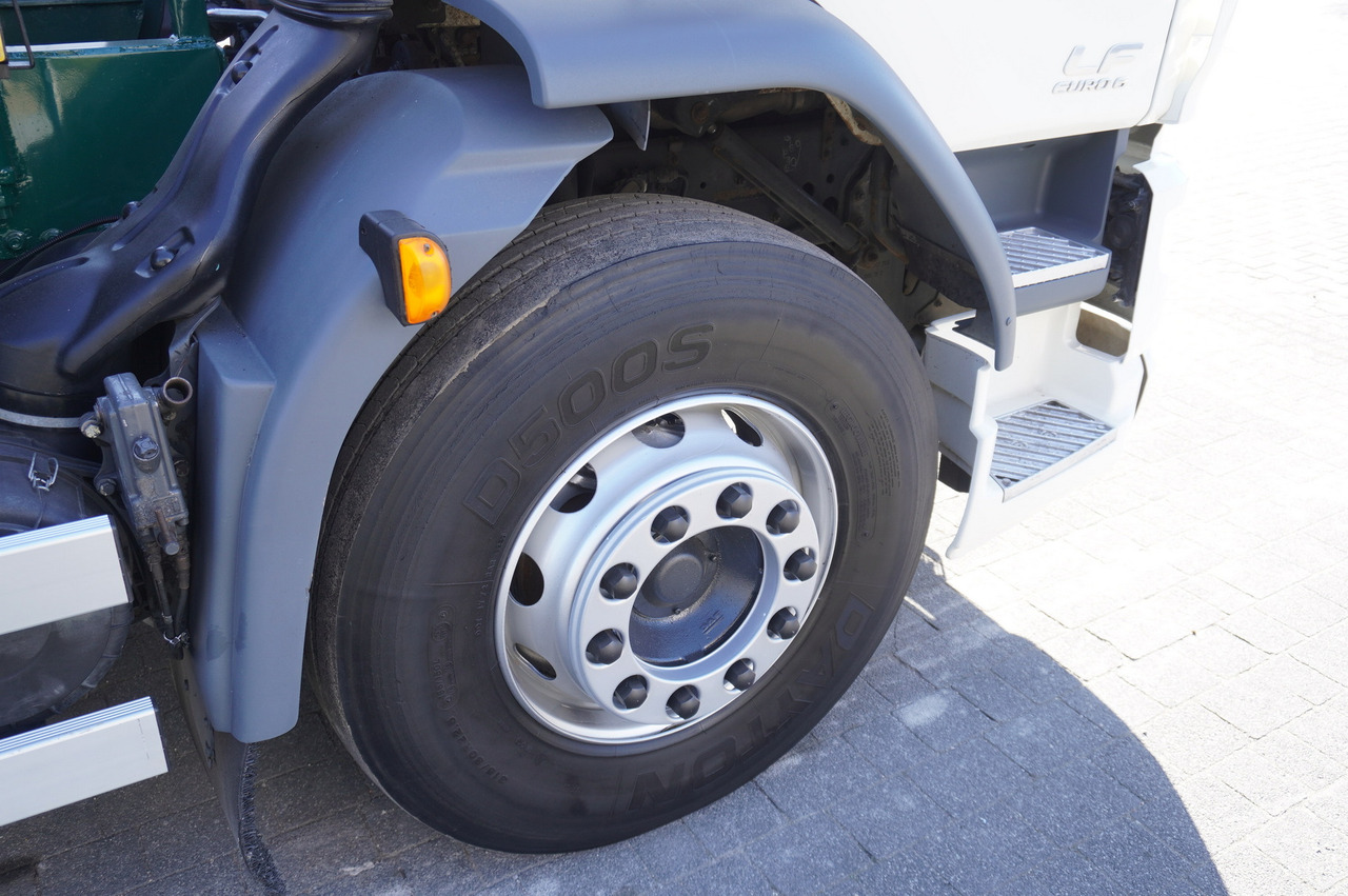 Skip loader truck, Crane truck DAF LF 18.310 E6 / Skip loader Fornal NKR 130V / HDS HMF 735 K2 / Manual gearbox: picture 23 Skip loader truck, Crane truck DAF LF 18.310 E6 / Skip loader Fornal NKR 130V / HDS HMF 735 K2 / Manual gearbox: picture 23