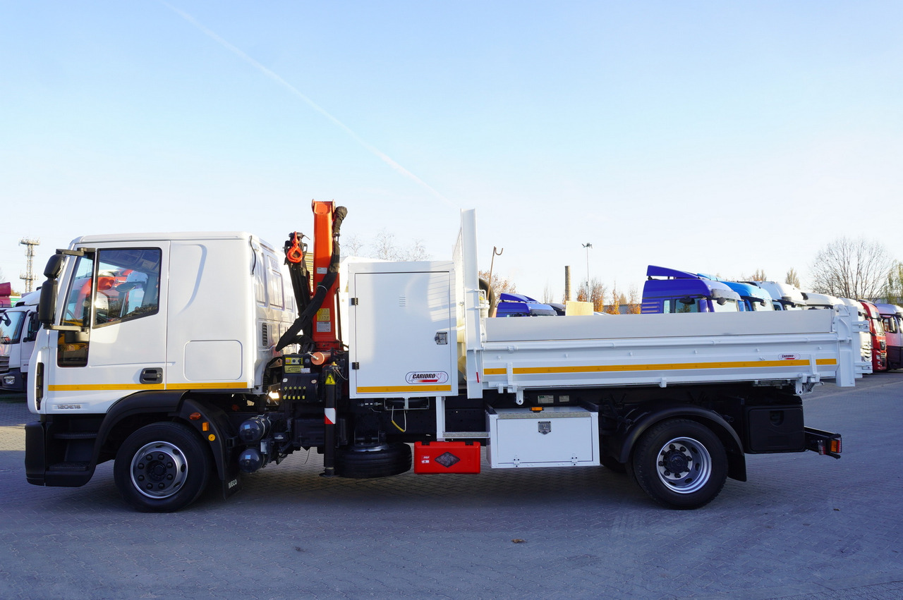 IVECO Eurocargo 120E18 Crane Palfinger / 3-way tipper / sleeper cab - Dropside/ Flatbed truck, Crane truck: picture 5 IVECO Eurocargo 120E18 Crane Palfinger / 3-way tipper / sleeper cab - Dropside/ Flatbed truck, Crane truck: picture 5
