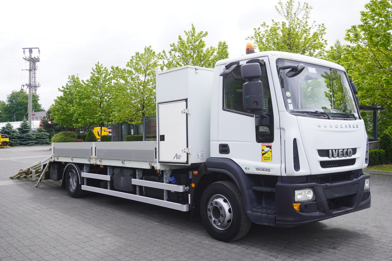 IVECO Eurocargo 150 E25 / 90 tho. km !!! / Tow truck - Car transporter truck: picture 2 IVECO Eurocargo 150 E25 / 90 tho. km !!! / Tow truck - Car transporter truck: picture 2