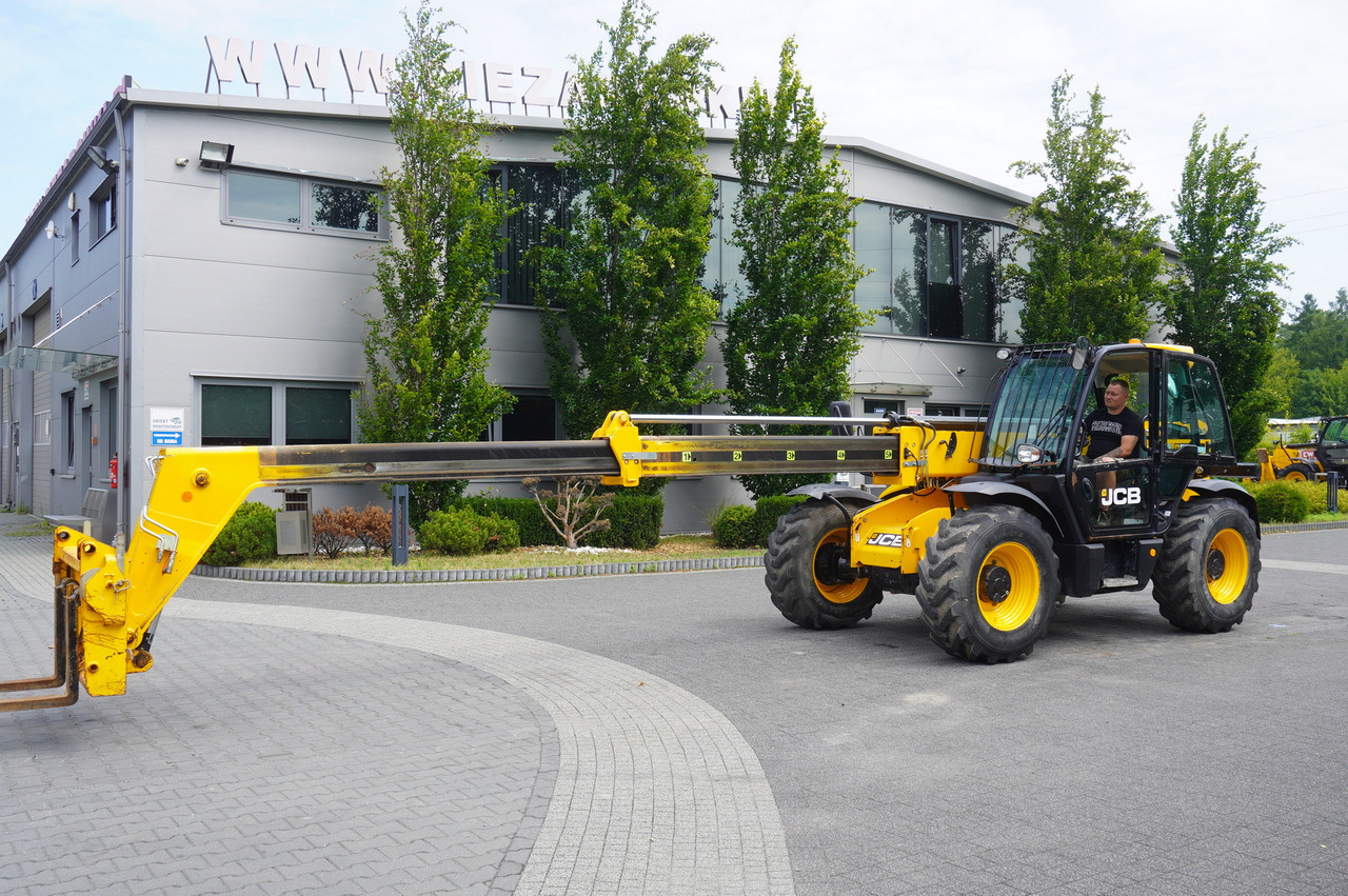 Leasing of JCB 535-95 / 3.5 T / range 9.5 m / joystick / 2021 JCB 535-95 / 3.5 T / range 9.5 m / joystick / 2021: picture 23 Leasing of JCB 535-95 / 3.5 T / range 9.5 m / joystick / 2021 JCB 535-95 / 3.5 T / range 9.5 m / joystick / 2021: picture 23