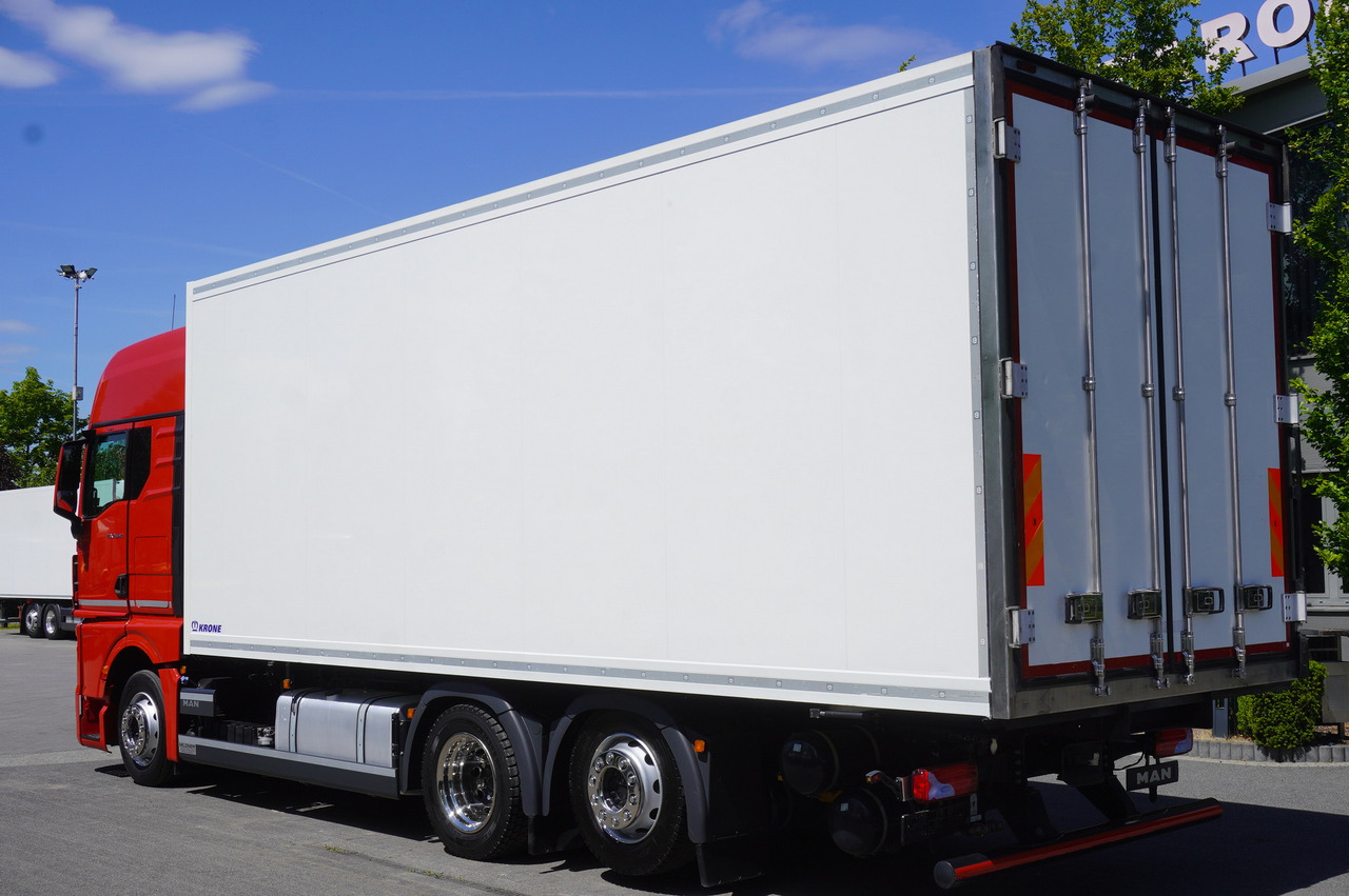 MAN MAN TGX 26.510 / 2022 / NEW Krone bitemperature refrigerated truck / Carrier Supra 850 MT / 4 units - Refrigerated truck: picture 2 MAN MAN TGX 26.510 / 2022 / NEW Krone bitemperature refrigerated truck / Carrier Supra 850 MT / 4 units - Refrigerated truck: picture 2