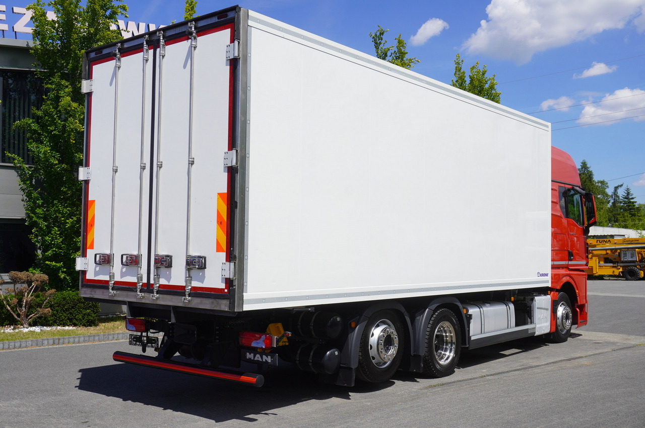 MAN MAN TGX 26.510 / 2022 / NEW Krone bitemperature refrigerated truck / Carrier Supra 850 MT / 4 units - Refrigerated truck: picture 5 MAN MAN TGX 26.510 / 2022 / NEW Krone bitemperature refrigerated truck / Carrier Supra 850 MT / 4 units - Refrigerated truck: picture 5