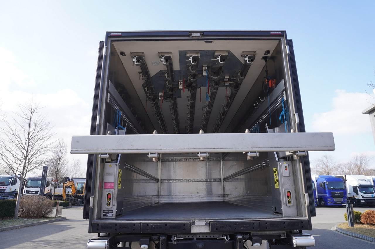 MAN TGM 18.320 / CHEREAU meat hook refrigerator / Carcass elevator - Refrigerated truck: picture 3 MAN TGM 18.320 / CHEREAU meat hook refrigerator / Carcass elevator - Refrigerated truck: picture 3