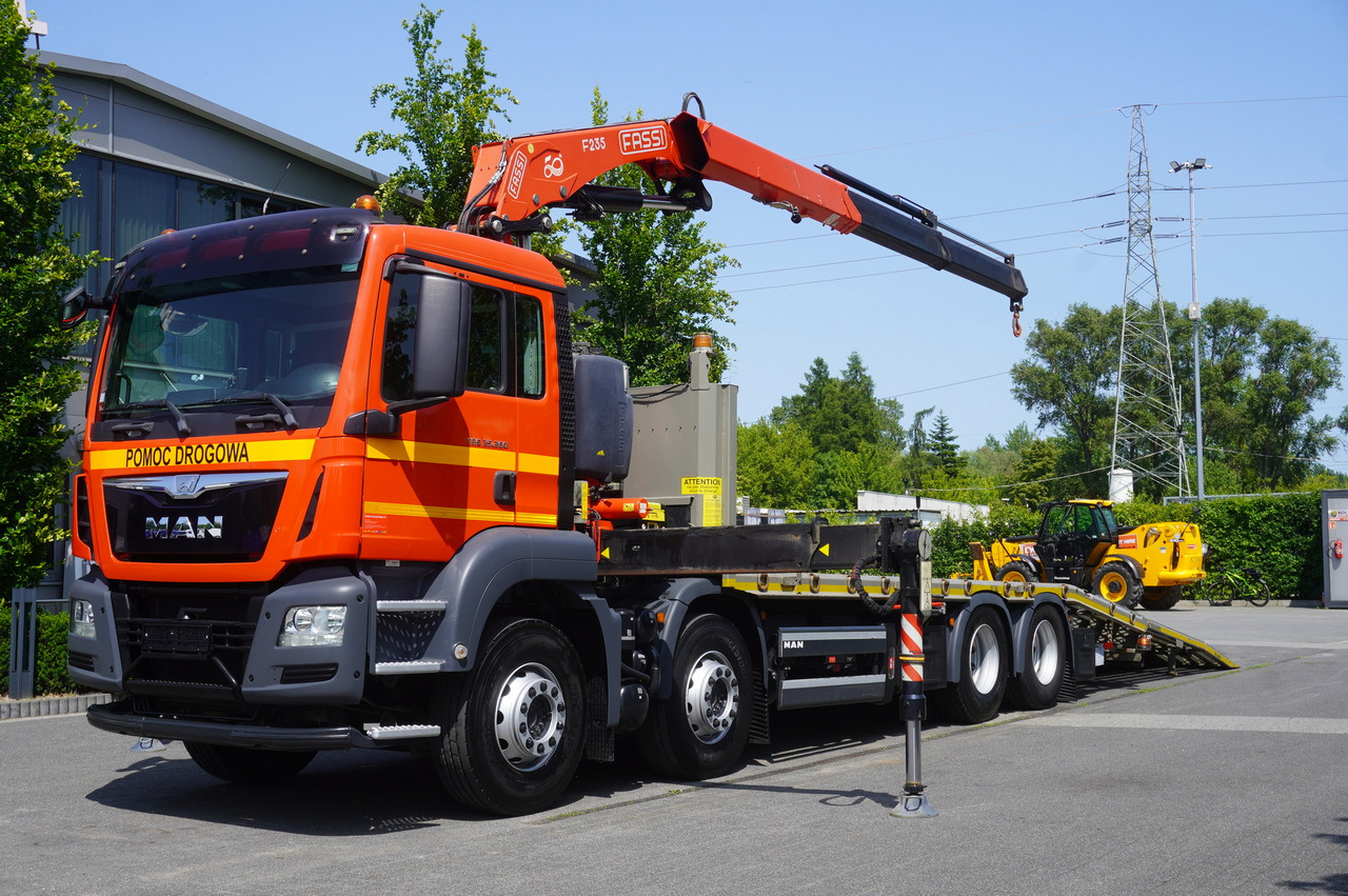 MAN TGS 35.360 E6 8x2 / FASSI F235 crane / 6.5 T cap. / 8.3 m reach - Car transporter truck, Crane truck: picture 2 MAN TGS 35.360 E6 8x2 / FASSI F235 crane / 6.5 T cap. / 8.3 m reach - Car transporter truck, Crane truck: picture 2