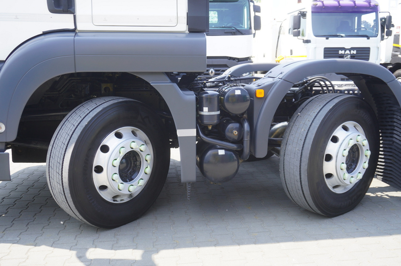 Crane truck MAN TGS 35.420 8x2 / Chassis 6.4 m / 3 steered axles: picture 9