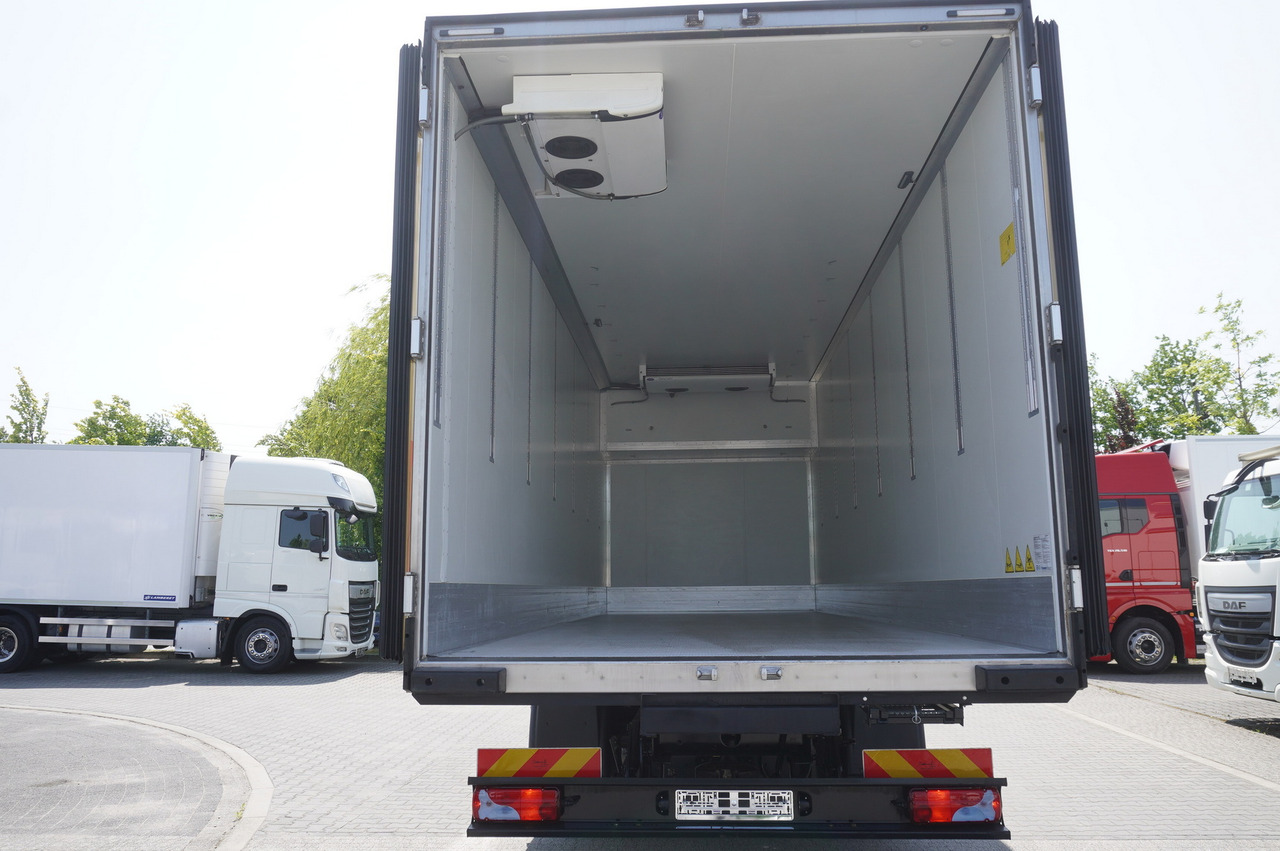 MAN TGX 26.470 / 2022 / Krone Refrigerator 40 EPAL Multitemp Dopplestock / Carrier Supra 950 MT - Refrigerated truck: picture 3 MAN TGX 26.470 / 2022 / Krone Refrigerator 40 EPAL Multitemp Dopplestock / Carrier Supra 950 MT - Refrigerated truck: picture 3
