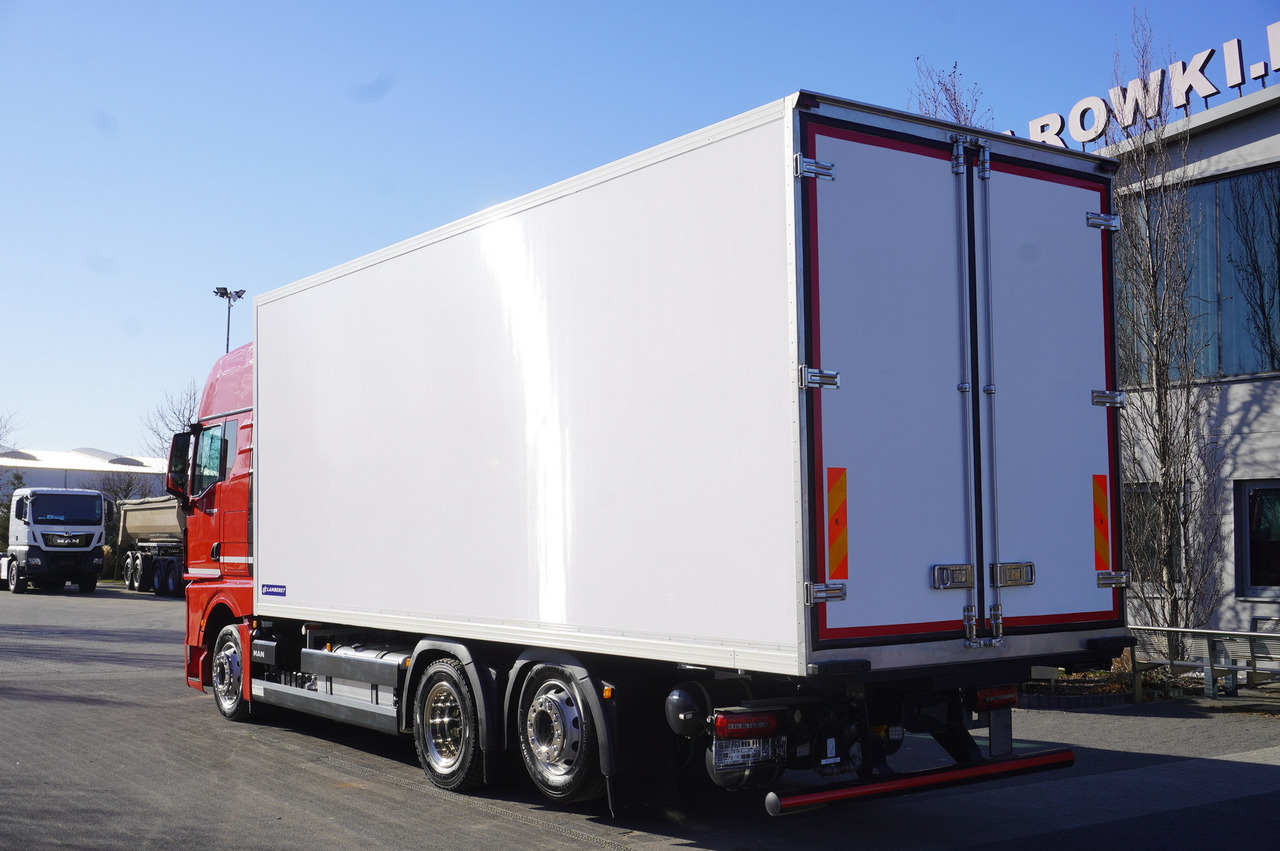 MAN TGX 26.510 / 2022 / New Lamberet refrigerator bitemperature/ Carrier Supra 1150 MT / 4 units - Refrigerated truck: picture 3 MAN TGX 26.510 / 2022 / New Lamberet refrigerator bitemperature/ Carrier Supra 1150 MT / 4 units - Refrigerated truck: picture 3