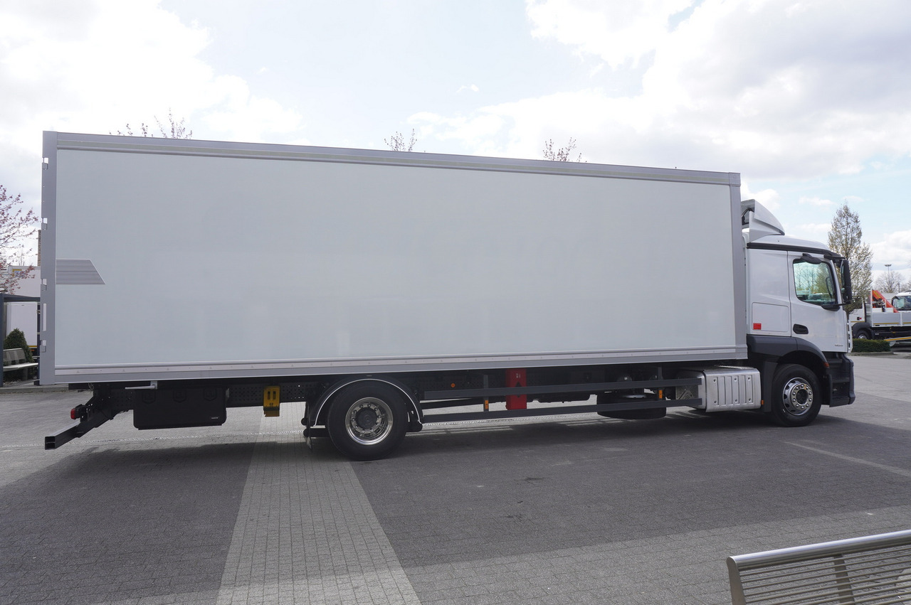 MERCEDES-BENZ Actros 1824 / Refrigerator / Carrier Supra 1250 / Sleeping cabin - Refrigerated truck: picture 2 MERCEDES-BENZ Actros 1824 / Refrigerator / Carrier Supra 1250 / Sleeping cabin - Refrigerated truck: picture 2
