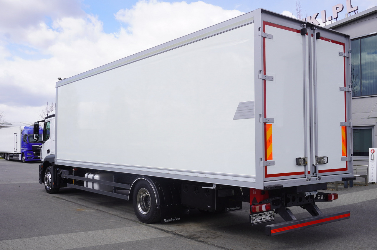 MERCEDES-BENZ Actros 1824 / Refrigerator / Carrier Supra 1250 / Sleeping cabin - Refrigerated truck: picture 5 MERCEDES-BENZ Actros 1824 / Refrigerator / Carrier Supra 1250 / Sleeping cabin - Refrigerated truck: picture 5