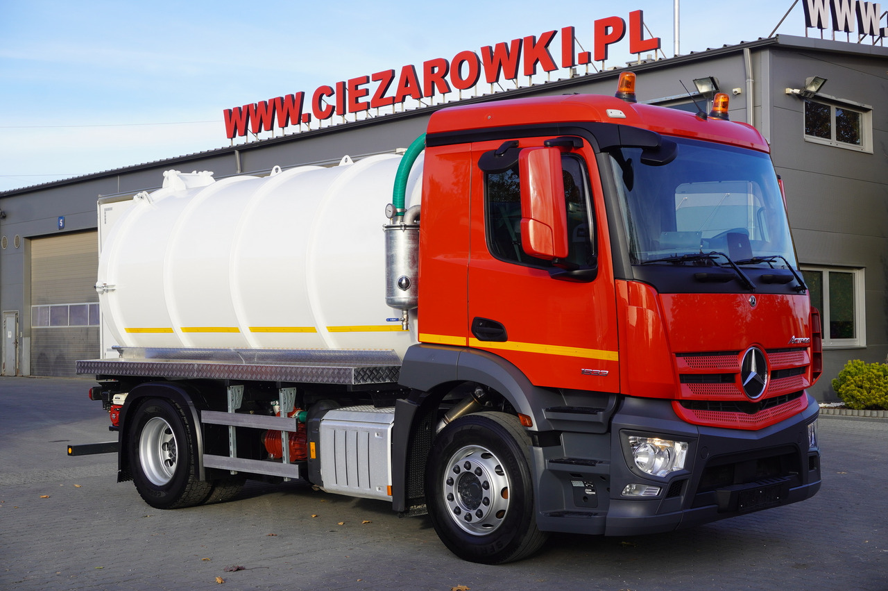 MERCEDES-BENZ Actros 1833 / 260 tho. km / NEW septic tank 11000 l - Tanker truck: picture 1 MERCEDES-BENZ Actros 1833 / 260 tho. km / NEW septic tank 11000 l - Tanker truck: picture 1
