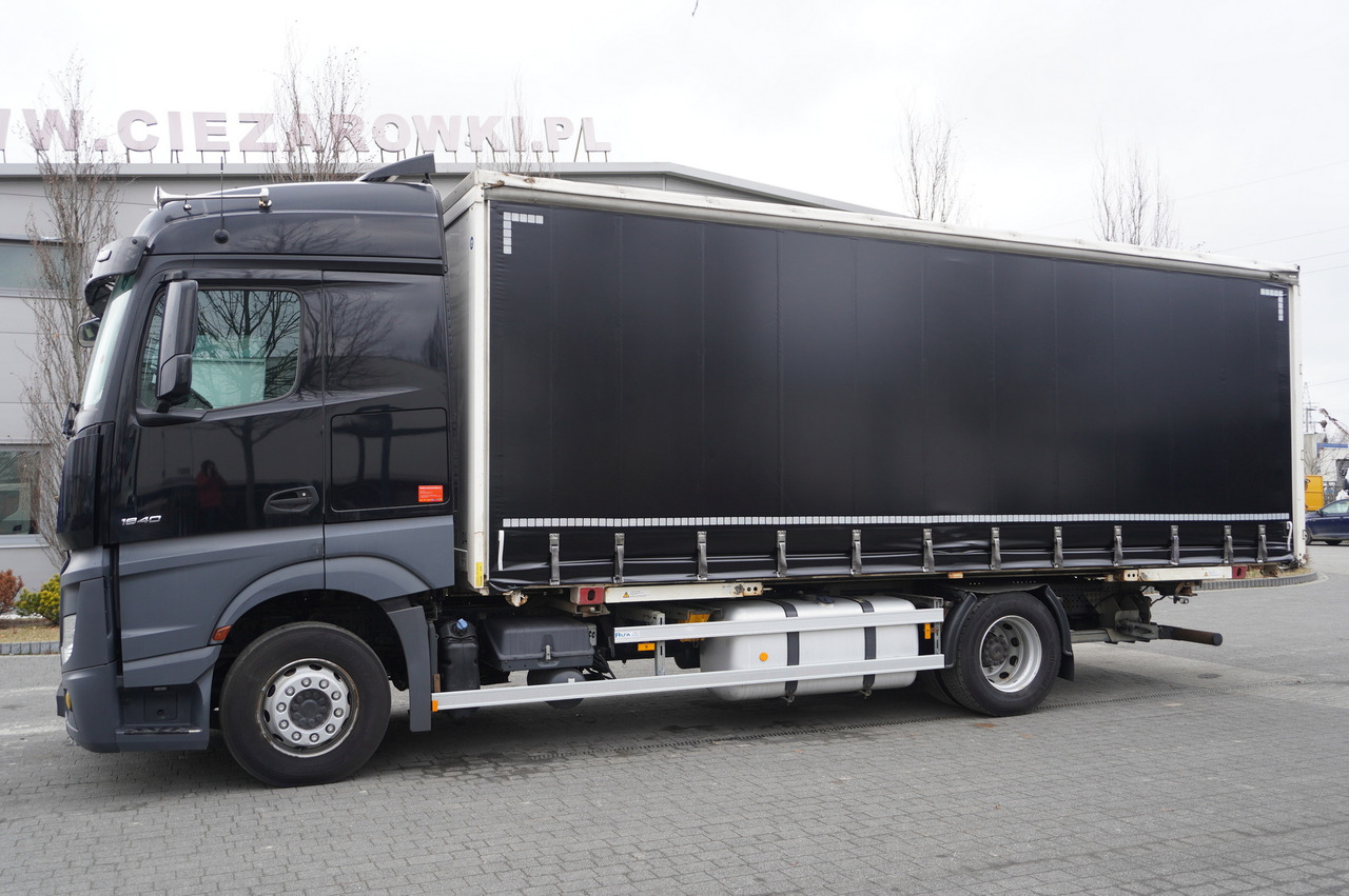 MERCEDES-BENZ Actros 1840 E6 4×2 / Lounge chair / Krone curtainsider superstructure - Curtain side truck: picture 3 MERCEDES-BENZ Actros 1840 E6 4×2 / Lounge chair / Krone curtainsider superstructure - Curtain side truck: picture 3