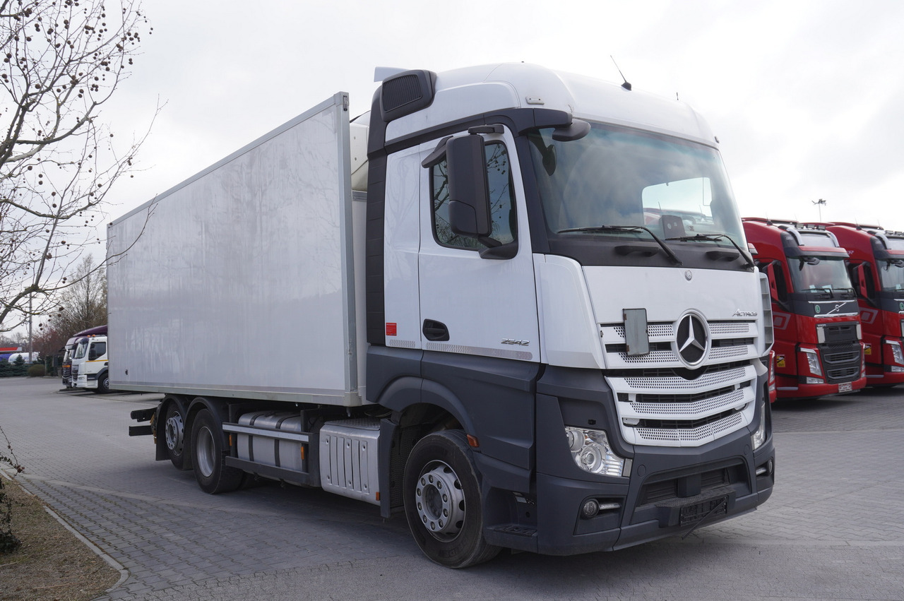 Refrigerated truck MERCEDES-BENZ Actros 2542 / GIGA cabin / Thermoking 1000R: picture 7