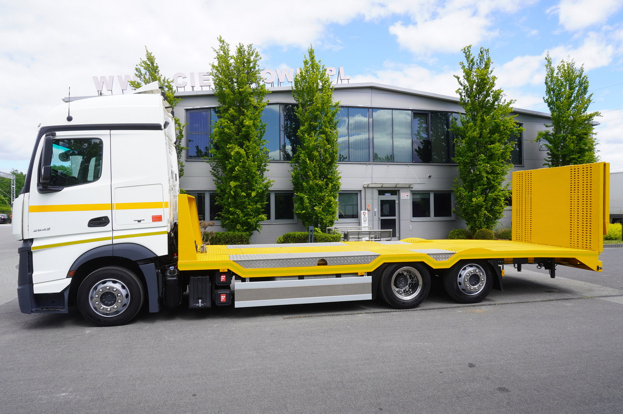 MERCEDES-BENZ Actros 2542 / NEW tow truck / steered 3rd axle - Car transporter truck: picture 3 MERCEDES-BENZ Actros 2542 / NEW tow truck / steered 3rd axle - Car transporter truck: picture 3