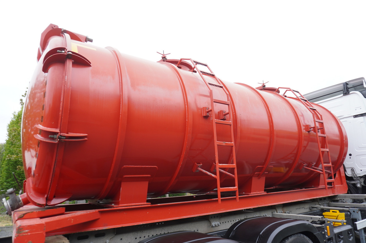 Tanker truck MERCEDES-BENZ Actros 2545 6 × 2 MP5 / NEW septic barrel 13000 L: picture 12