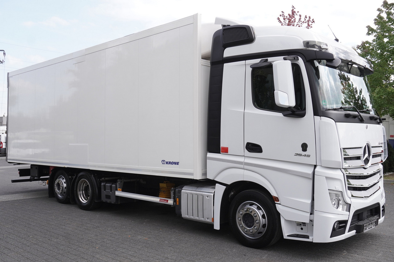 MERCEDES-BENZ Actros 2545 MP5 6×2 E6 / KRONE REFRIGERATOR 40 pallets Bitemperature Doppelstock / high 2.7m - Refrigerated truck: picture 2 MERCEDES-BENZ Actros 2545 MP5 6×2 E6 / KRONE REFRIGERATOR 40 pallets Bitemperature Doppelstock / high 2.7m - Refrigerated truck: picture 2