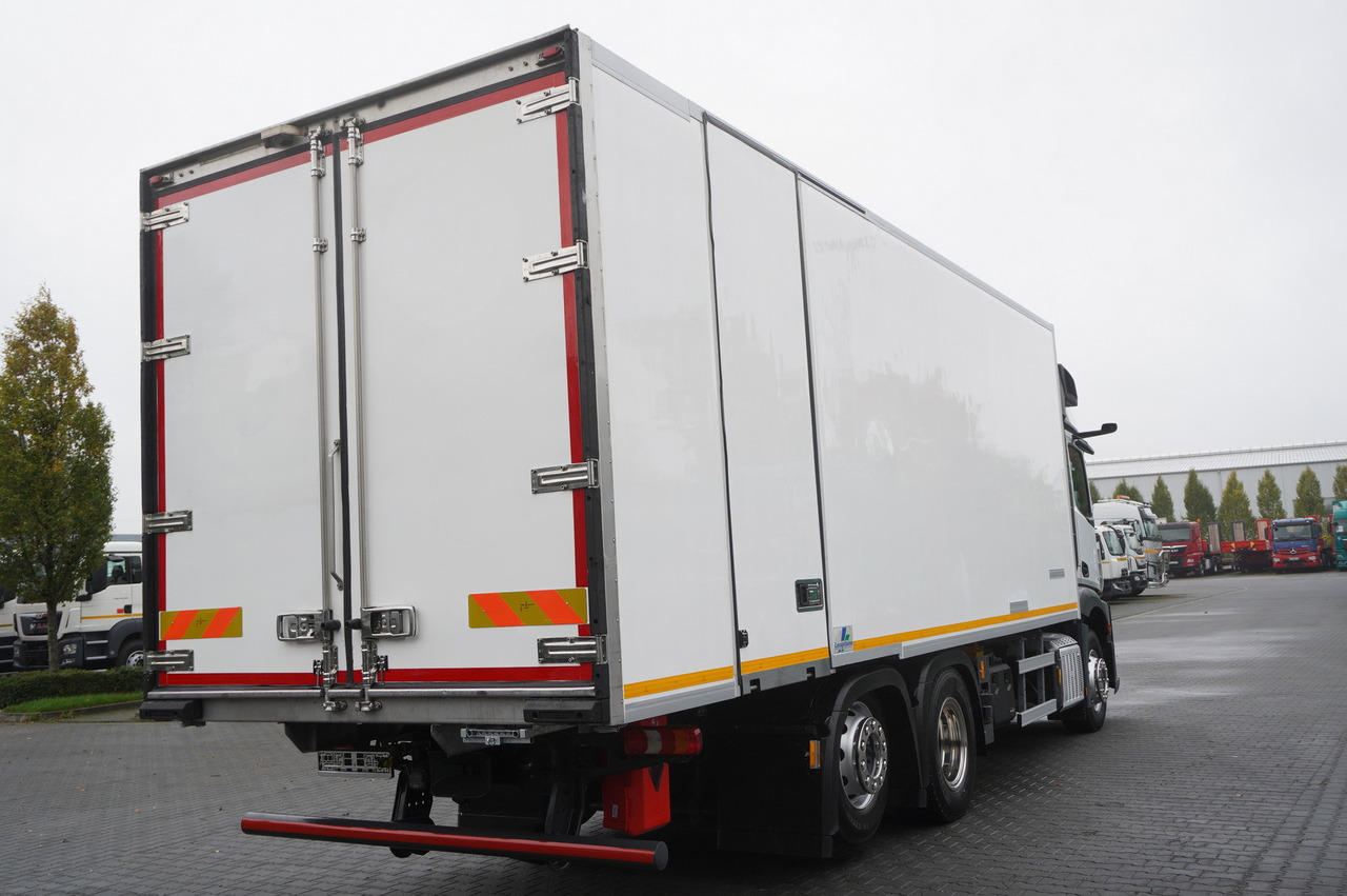 MERCEDES-BENZ Actros 2545 MP5 / Lecapitaine 18 EPAL refrigerator / Bitemperature / Carrier Supra 850 MT / ADR AT - Refrigerated truck: picture 5 MERCEDES-BENZ Actros 2545 MP5 / Lecapitaine 18 EPAL refrigerator / Bitemperature / Carrier Supra 850 MT / ADR AT - Refrigerated truck: picture 5