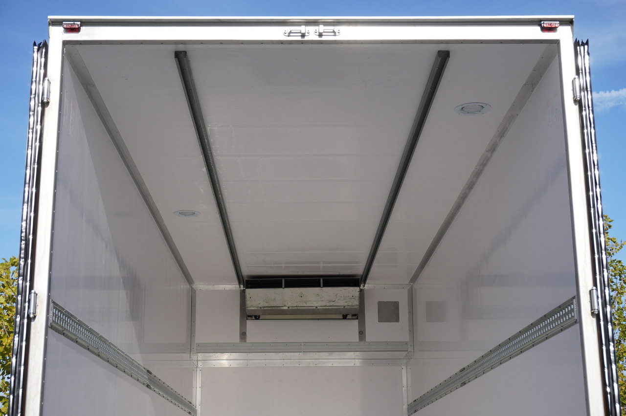 Refrigerated truck MERCEDES-BENZ Actros 2548 E6 / GIGA / Cab Lounge chair / Lamberet Refrigerator / Carrier Supra 950: picture 17