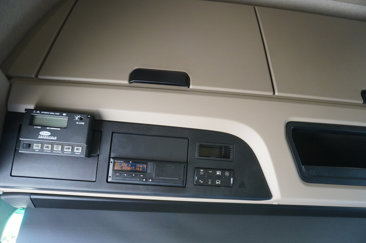 Refrigerated truck MERCEDES-BENZ Actros 2548 E6 / GIGA / Cab Lounge chair / Lamberet Refrigerator / Carrier Supra 950: picture 27