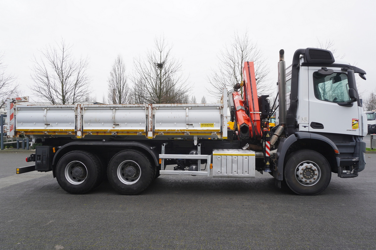 MERCEDES-BENZ Arocs 2636 6x4 / 2-way tipper / Fassi F135A.0.23 / remote control / Rotator - Crane truck: picture 3 MERCEDES-BENZ Arocs 2636 6x4 / 2-way tipper / Fassi F135A.0.23 / remote control / Rotator - Crane truck: picture 3