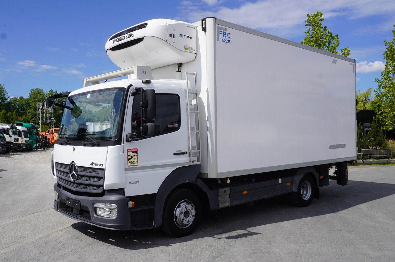 MERCEDES-BENZ Atego 1021 / Lamberet meat hook refrigerator / Carcass elevator 1000 kg / Thermoking T800 R - Refrigerated truck, Crane truck: picture 2 MERCEDES-BENZ Atego 1021 / Lamberet meat hook refrigerator / Carcass elevator 1000 kg / Thermoking T800 R - Refrigerated truck, Crane truck: picture 2