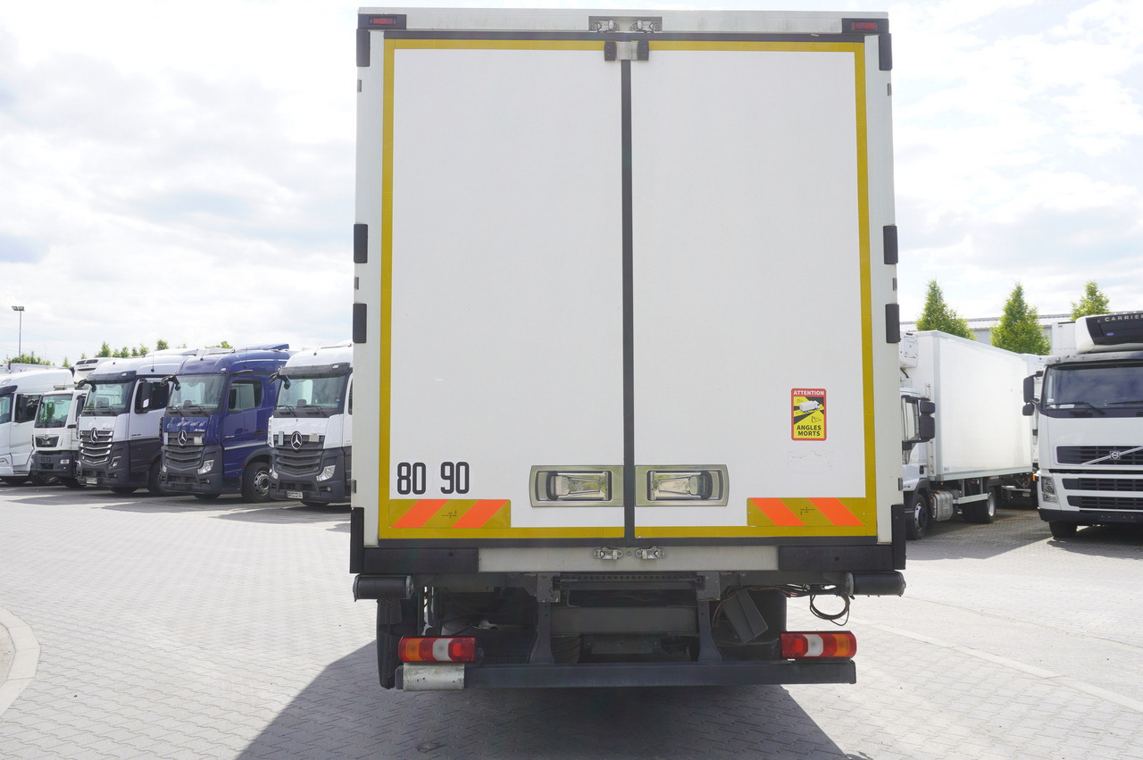 MERCEDES-BENZ Atego 1021 / Lamberet meat hook refrigerator / Carcass elevator 1000 kg / Thermoking T800 R - Refrigerated truck, Crane truck: picture 4 MERCEDES-BENZ Atego 1021 / Lamberet meat hook refrigerator / Carcass elevator 1000 kg / Thermoking T800 R - Refrigerated truck, Crane truck: picture 4