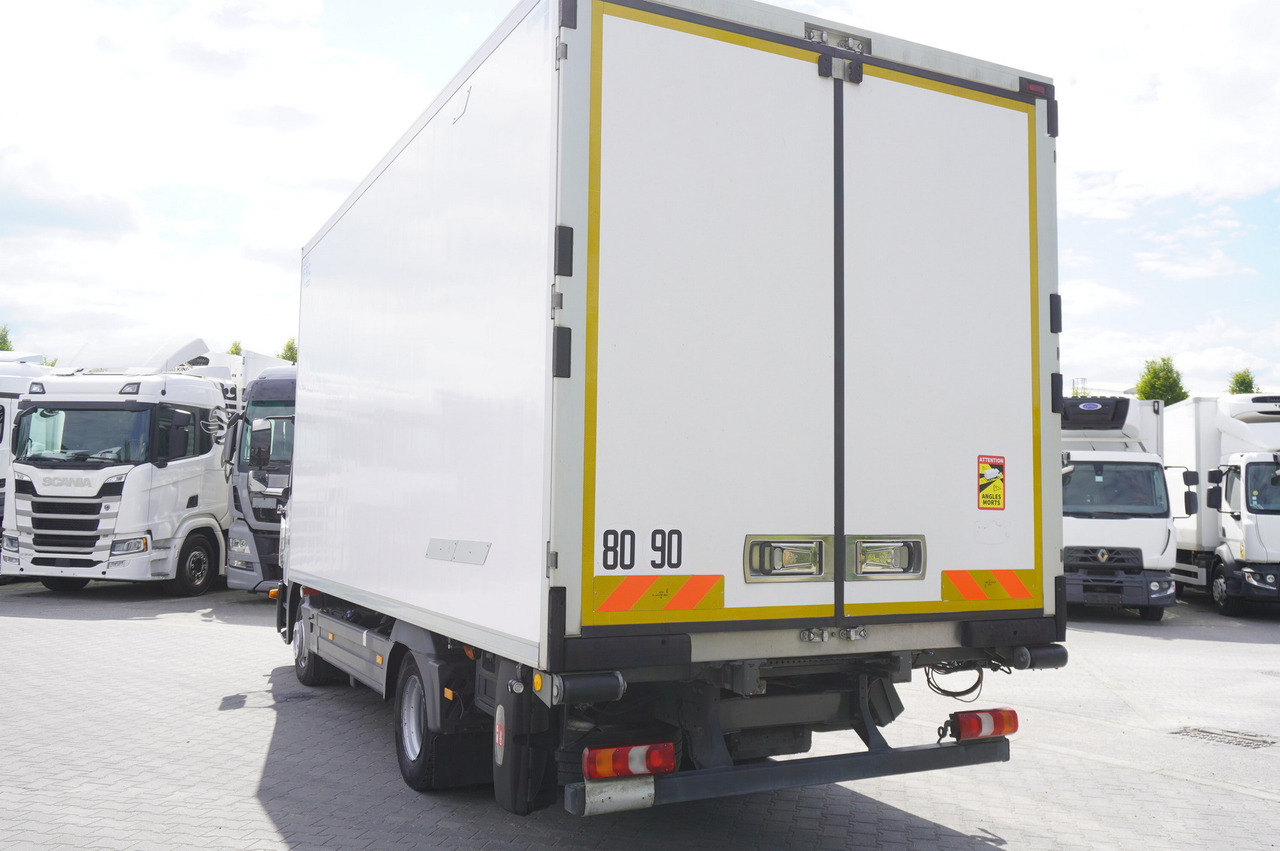 MERCEDES-BENZ Atego 1021 / Lamberet meat hook refrigerator / Carcass elevator 1000 kg / Thermoking T800 R - Refrigerated truck, Crane truck: picture 3 MERCEDES-BENZ Atego 1021 / Lamberet meat hook refrigerator / Carcass elevator 1000 kg / Thermoking T800 R - Refrigerated truck, Crane truck: picture 3