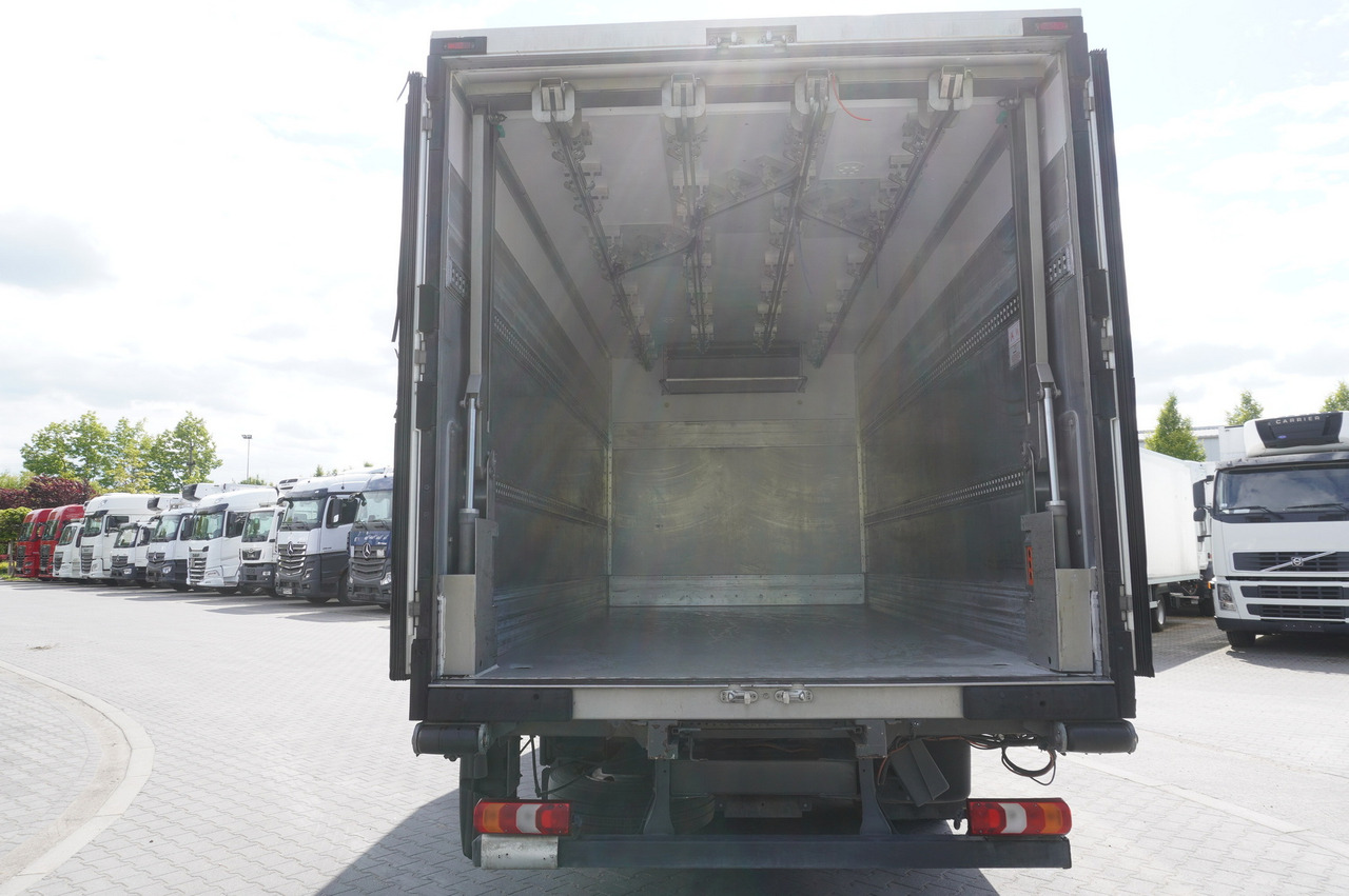 MERCEDES-BENZ Atego 1021 / Lamberet meat hook refrigerator / Carcass elevator 1000 kg / Thermoking T800 R - Refrigerated truck, Crane truck: picture 5 MERCEDES-BENZ Atego 1021 / Lamberet meat hook refrigerator / Carcass elevator 1000 kg / Thermoking T800 R - Refrigerated truck, Crane truck: picture 5