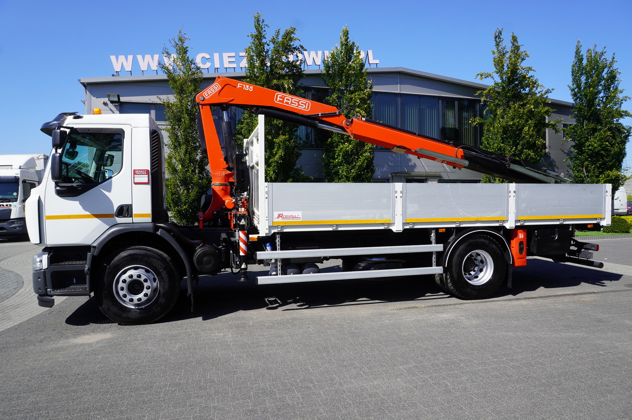 RENAULT C280 DTI 8 / FASSI crane 5.6 T / range 8 m / Flatbed 15 EPAL - Crane truck: picture 2 RENAULT C280 DTI 8 / FASSI crane 5.6 T / range 8 m / Flatbed 15 EPAL - Crane truck: picture 2