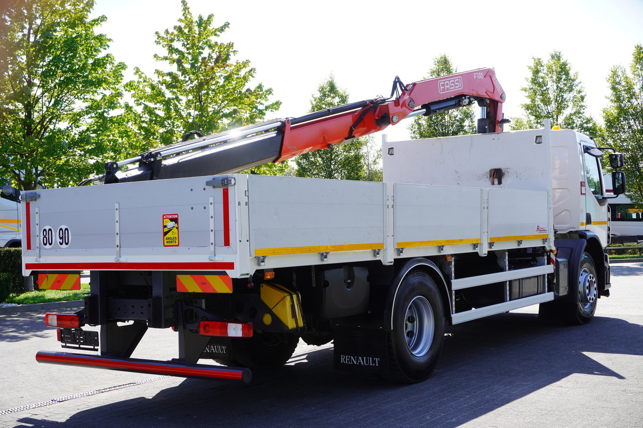 RENAULT C280 DTI 8 / FASSI crane 5.6 T / range 8 m / Flatbed 15 EPAL - Crane truck: picture 5 RENAULT C280 DTI 8 / FASSI crane 5.6 T / range 8 m / Flatbed 15 EPAL - Crane truck: picture 5