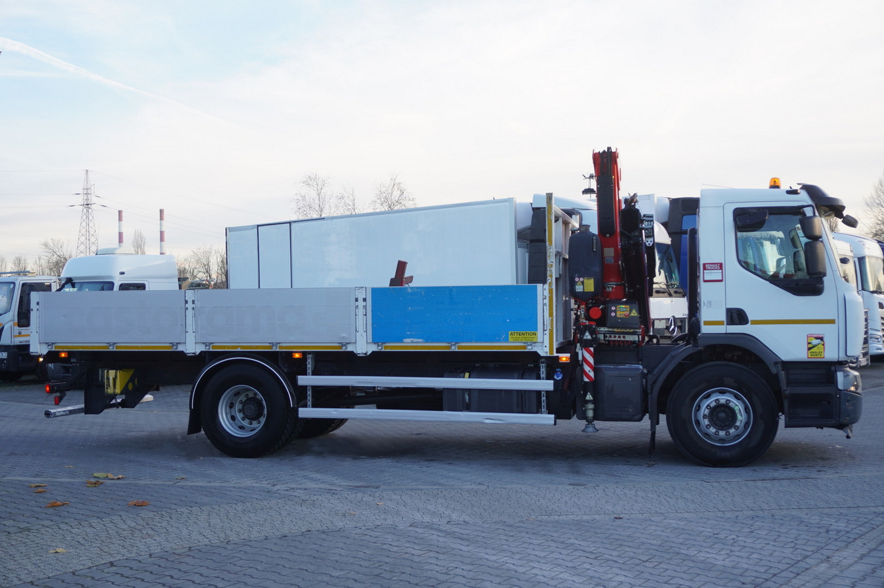 RENAULT C280 DTI 8 / FASSI crane 5.6 T / range 8 m / Flatbed 15 EPAL - Dropside/ Flatbed truck, Crane truck: picture 4 RENAULT C280 DTI 8 / FASSI crane 5.6 T / range 8 m / Flatbed 15 EPAL - Dropside/ Flatbed truck, Crane truck: picture 4