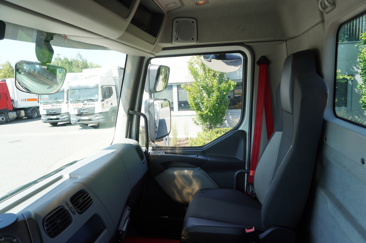 Crane truck RENAULT C320 P 4x2 / FASSI crane 6.2 T / range 10 m / Flatbed 15 EPAL / 50 tho. km!: picture 18 Crane truck RENAULT C320 P 4x2 / FASSI crane 6.2 T / range 10 m / Flatbed 15 EPAL / 50 tho. km!: picture 18