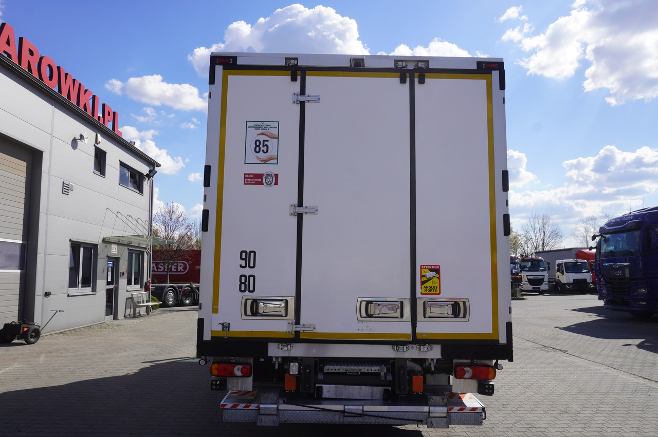 RENAULT D12 / Lamberet refrigerated truck / Dhollandia tail lift 1500 kg / 130 thousand km !! - Refrigerated truck: picture 4 RENAULT D12 / Lamberet refrigerated truck / Dhollandia tail lift 1500 kg / 130 thousand km !! - Refrigerated truck: picture 4