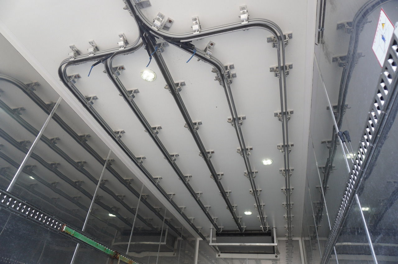 RENAULT D13 / 90 tho km !!! / Meat hook refrigerator / Thermoking T800R / 2 units - Refrigerated truck: picture 3 RENAULT D13 / 90 tho km !!! / Meat hook refrigerator / Thermoking T800R / 2 units - Refrigerated truck: picture 3