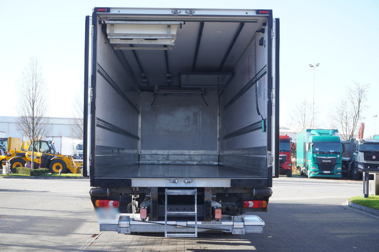 RENAULT D19 Wide 4x2 E6 / Lamberet 22 EPAL refrigerator / Multitemperature / Carrier Supra 1250 MT - Refrigerated truck: picture 3 RENAULT D19 Wide 4x2 E6 / Lamberet 22 EPAL refrigerator / Multitemperature / Carrier Supra 1250 MT - Refrigerated truck: picture 3