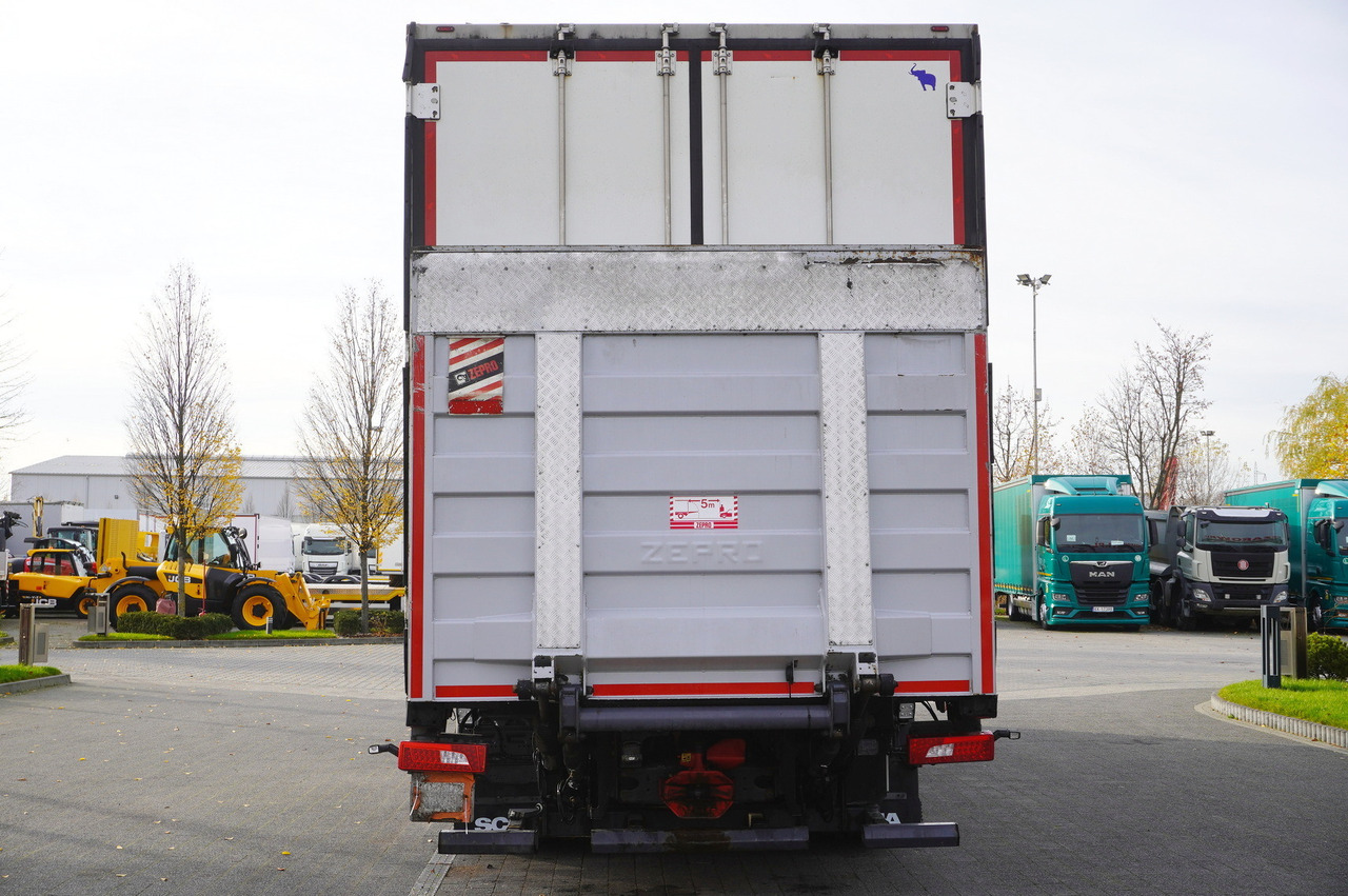 SCANIA G500 6x2 / Schmitz Refrigerator 19 EPAL Multitemperatura / Thermoking T1200R / Steering axle / 280 cm height - Refrigerated truck: picture 4 SCANIA G500 6x2 / Schmitz Refrigerator 19 EPAL Multitemperatura / Thermoking T1200R / Steering axle / 280 cm height - Refrigerated truck: picture 4