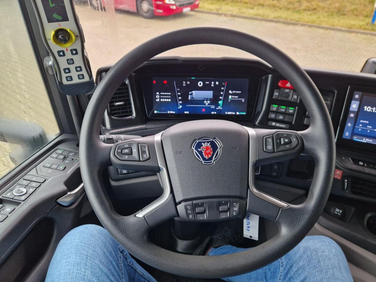 New Hook lift truck SCANIA P420 B6x2*4 / Meiller Kipper Tectrum RS 21 hooklift / 2025 / no mileage!: picture 8 New Hook lift truck SCANIA P420 B6x2*4 / Meiller Kipper Tectrum RS 21 hooklift / 2025 / no mileage!: picture 8