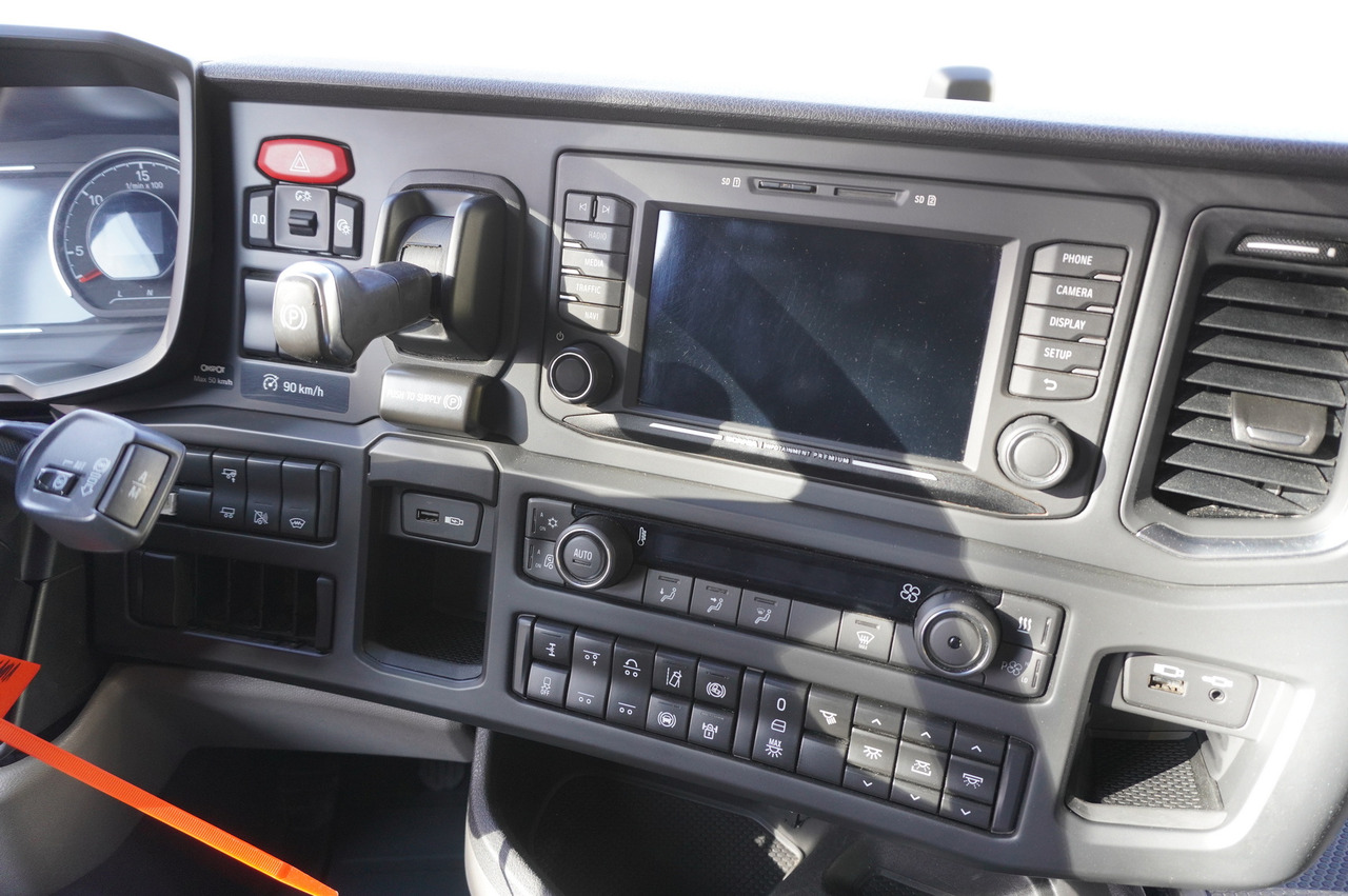 Refrigerated truck SCANIA R500 E6 6x2 / Lecapitaine 21 EPAL refrigerator / Carrier Supra 1150 / 2021 / steered axle: picture 21