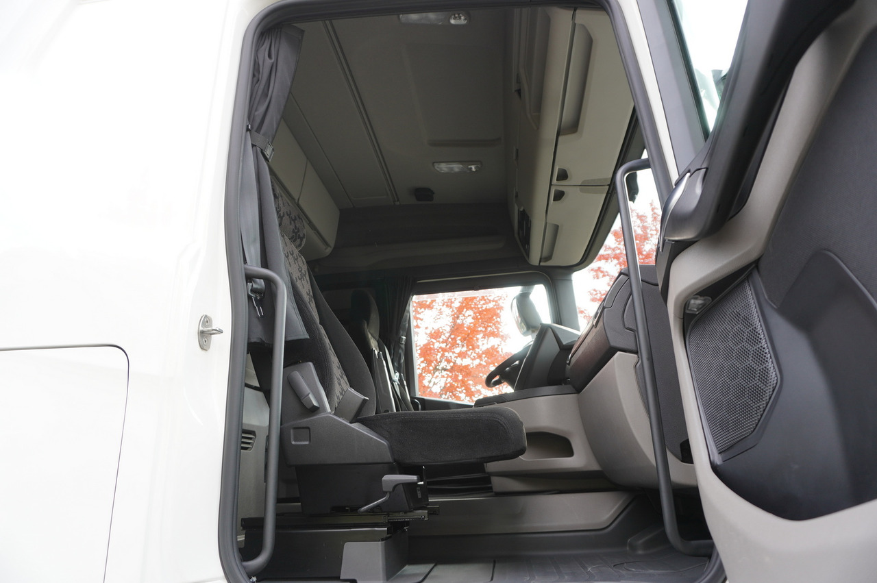 Refrigerated truck SCANIA R500 E6 6x2 / Lecapitaine 21 EPAL refrigerator / Carrier Supra 1150 / 2021 / steered axle: picture 27