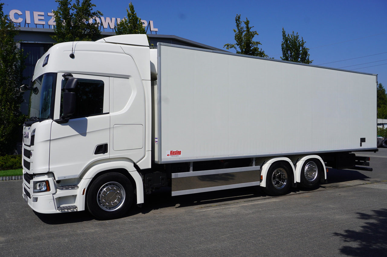 SCANIA R500 Hook-Up Refrigerated Truck KIESLING 20 EPAL / Carrier Supra 1250 Silent - Refrigerated truck: picture 2 SCANIA R500 Hook-Up Refrigerated Truck KIESLING 20 EPAL / Carrier Supra 1250 Silent - Refrigerated truck: picture 2