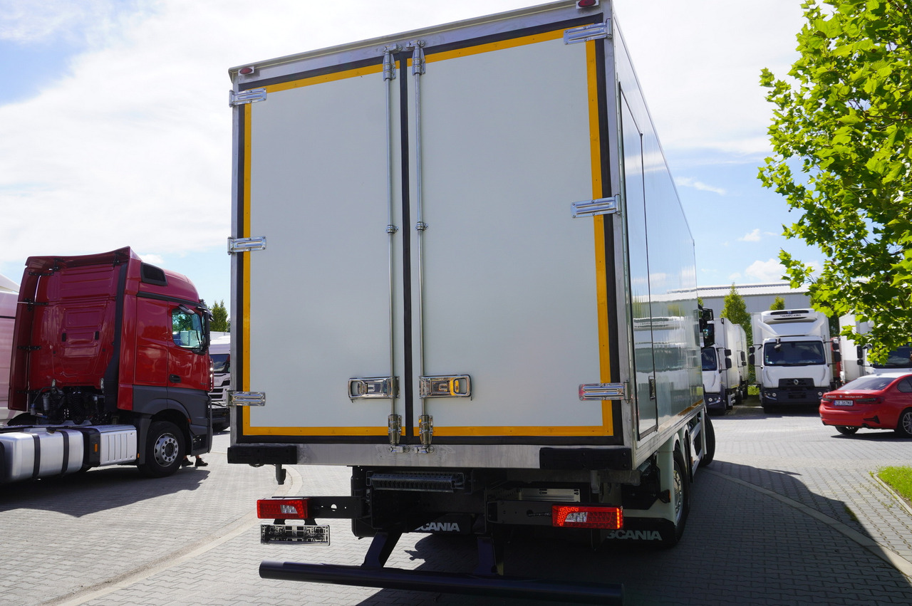 SCANIA R500 / Lecapitaine refrigerator 20 EPAL / Carrier Supra 950 / Steered 3rd axle - Refrigerated truck: picture 4 SCANIA R500 / Lecapitaine refrigerator 20 EPAL / Carrier Supra 950 / Steered 3rd axle - Refrigerated truck: picture 4