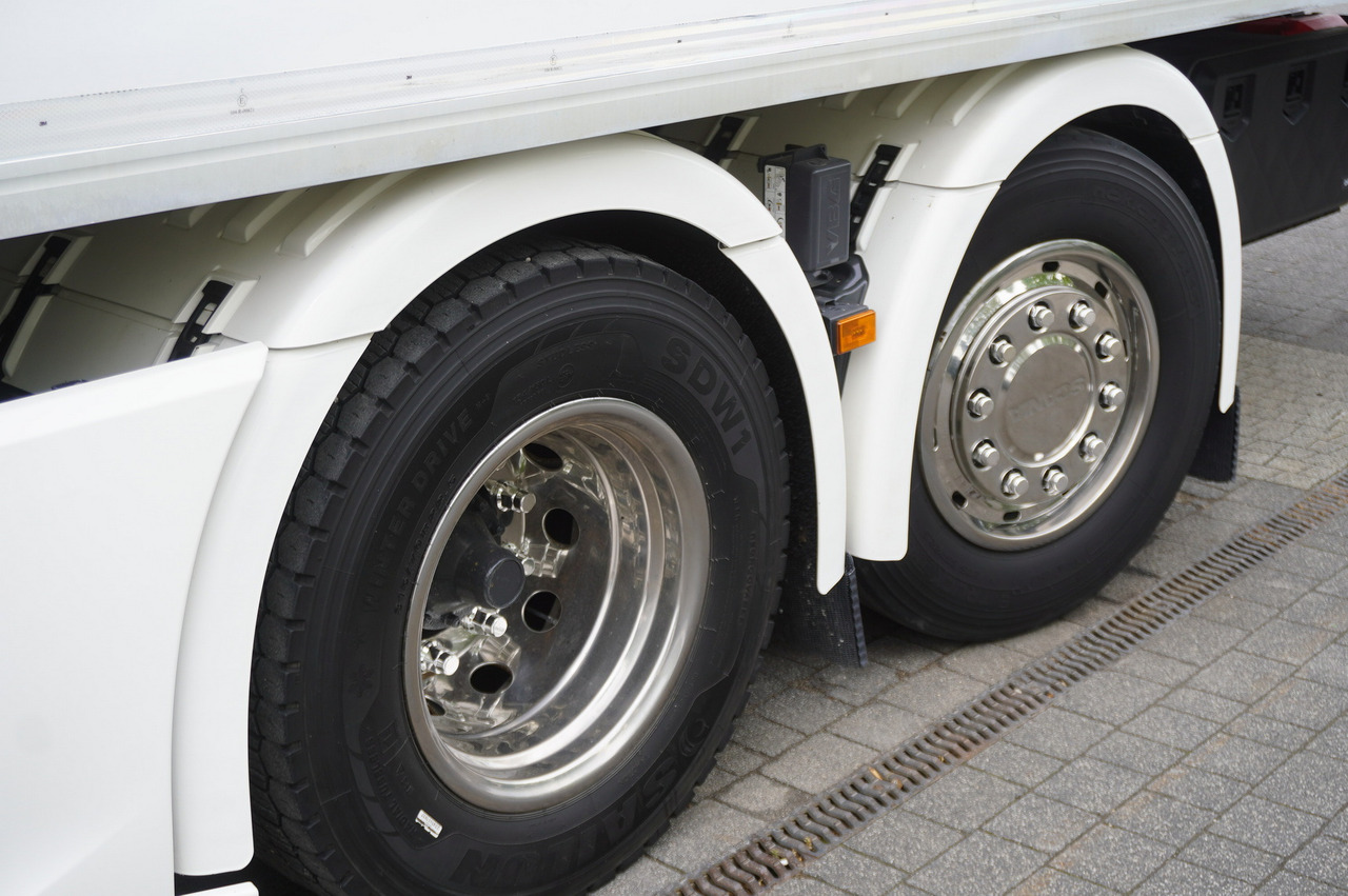 Refrigerated truck SCANIA R500 / Lecapitaine refrigerator / Carrier Supra 950 / steered 3rd axle: picture 16