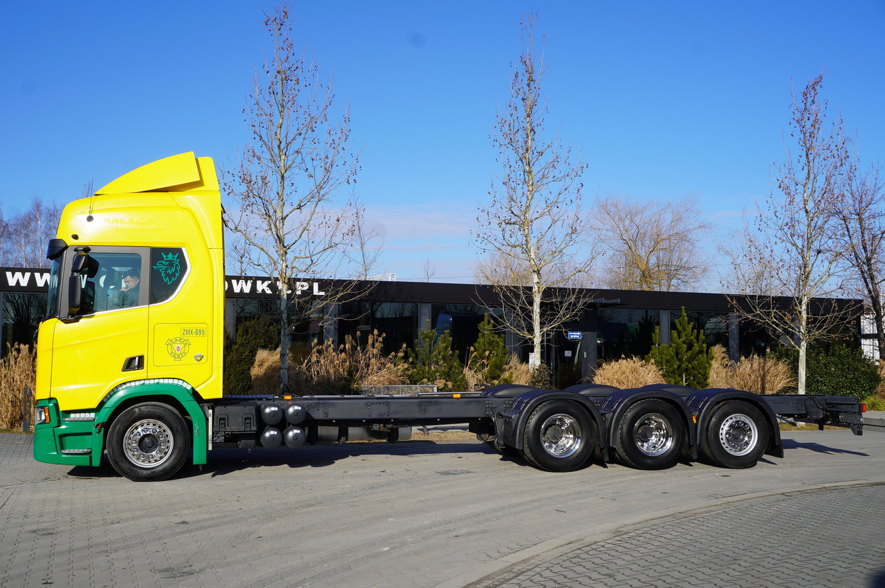 SCANIA R650 V8 8x4/4 E6 / 2020 / Frame 9.7 m - Cab chassis truck: picture 2 SCANIA R650 V8 8x4/4 E6 / 2020 / Frame 9.7 m - Cab chassis truck: picture 2